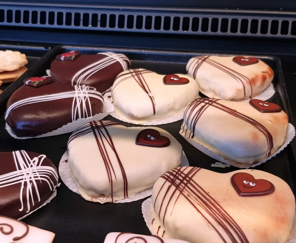 Eclairs mit Herzen