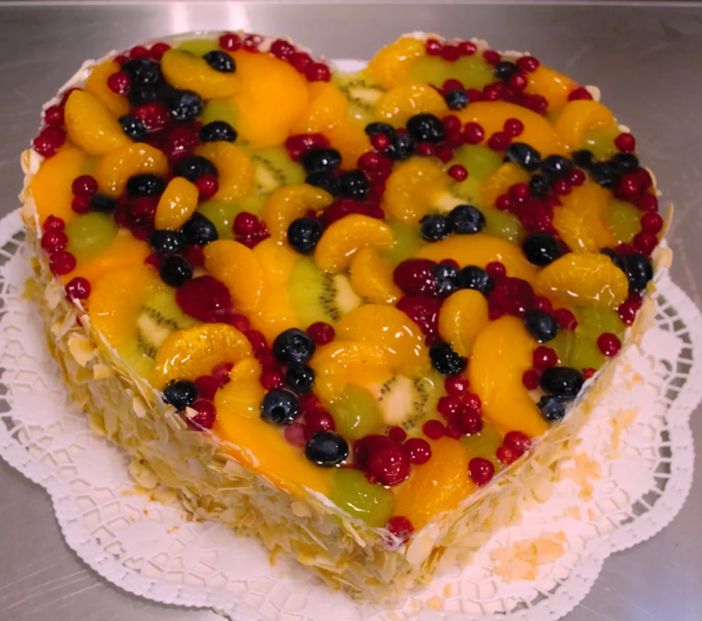 Obst-Herztorte